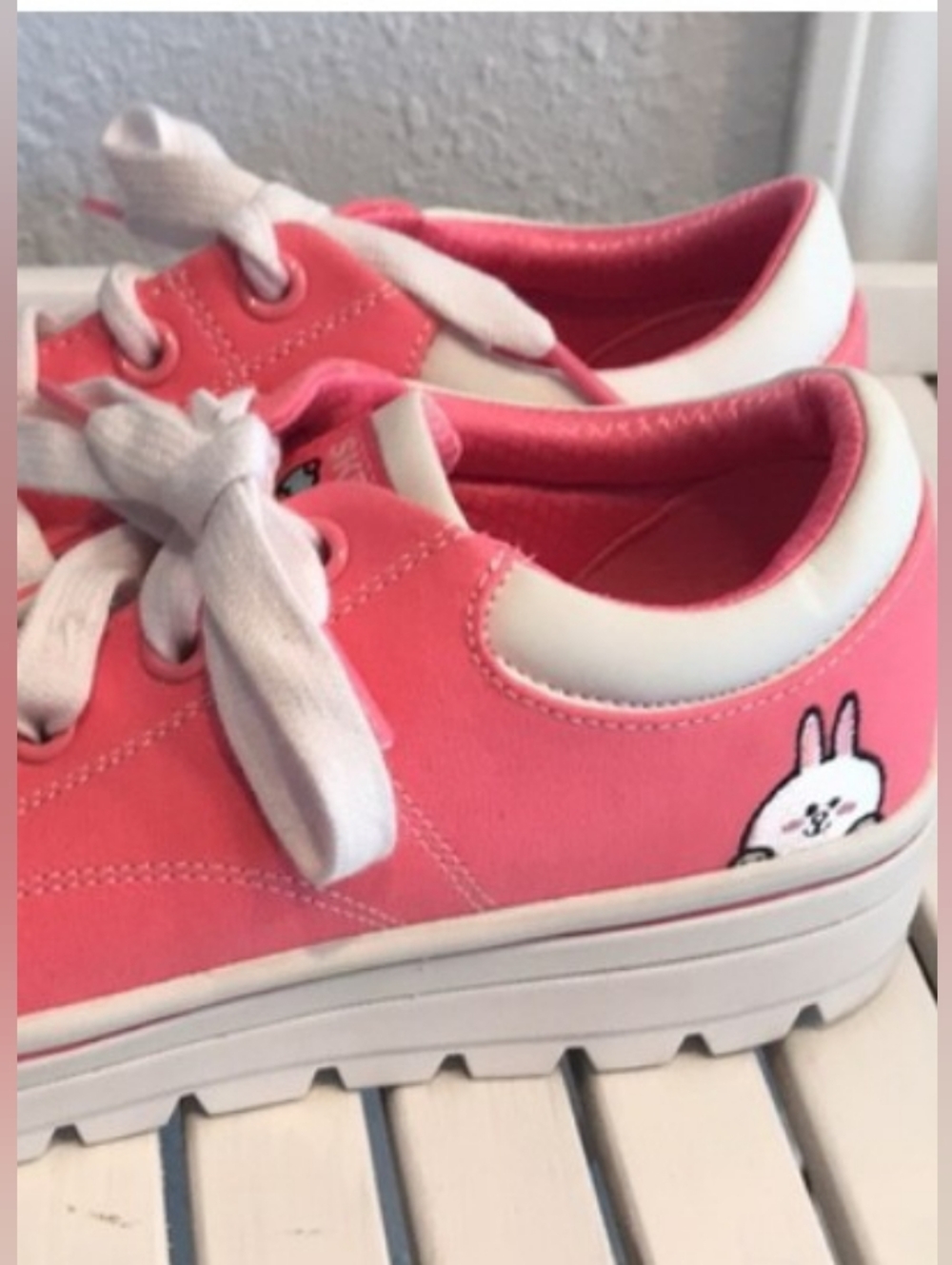 Skechers Suede size 8.5 Line Friends Bunny sneakers Street Cleats